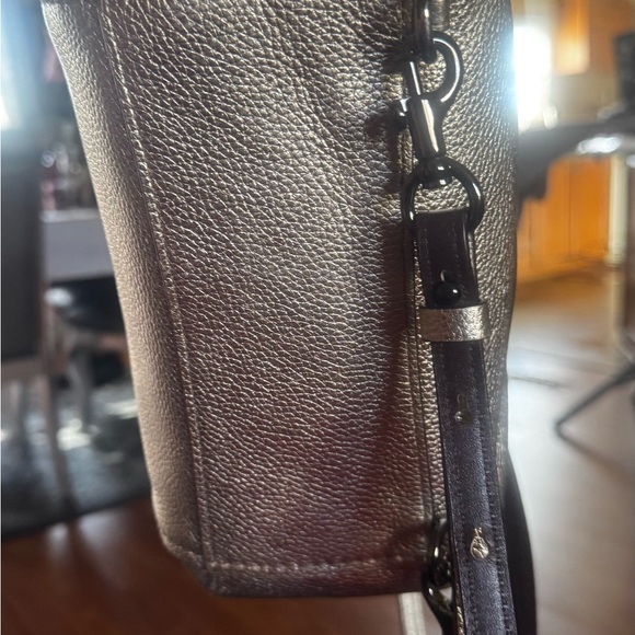 Bronze Leather Messenger Bag - Picture 8 of 9